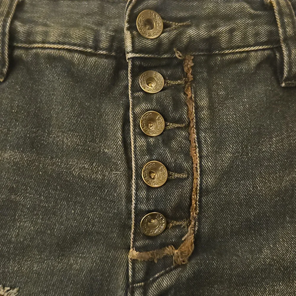 Free People Distressed Jean Shorts – Dark Wash, Button Front, Size 28